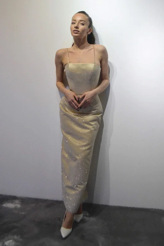 Figure-Flattering Gown Luar Beige