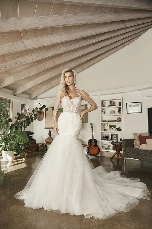 Garden Party Gown Beloved by Casablanca Bridal BL385 Dylan Corset Wedding Dress Fit and Flare Sweetheart Neckline Garden Party Gown Beloved by Casablanca Bridal BL385 Dylan Corset Wedding Dress Fit and Flare Sweetheart Neckline