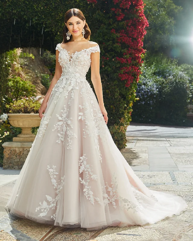 Majestic Ball Gown Casablanca Bridal 2406C Size 18 Wedding Dress EVELINA Off the shoulder ballgown Bridal Gown Majestic Ball Gown Casablanca Bridal 2406C Size 18 Wedding Dress EVELINA Off the shoulder ballgown Bridal Gown
