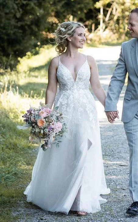 Elegant Cocktail Gown Plunging Neckline A-Line Tulle Sexy Wedding Dress Sleeveless Appliques-716592 Elegant Cocktail Gown Plunging Neckline A-Line Tulle Sexy Wedding Dress Sleeveless Appliques-716592