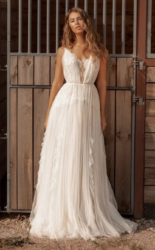 Applique Gown Romantic A-Line Plunging Neck Tulle Wedding Dress with Ruching-716427 Applique Gown Romantic A-Line Plunging Neck Tulle Wedding Dress with Ruching-716427