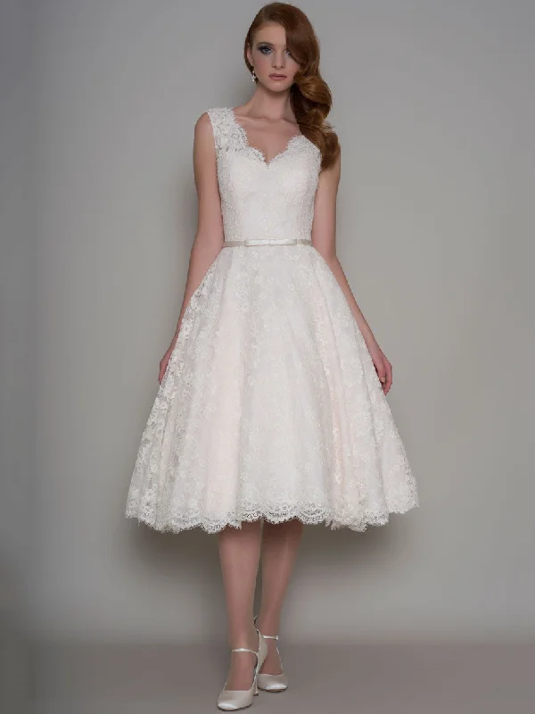 Mermaid Cut Dress Tea-Length A-Line Appliqued V-Neck Sleeveless Lace Wedding Dress-MK_705317