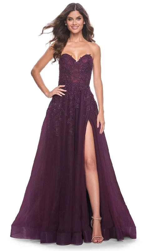 Elegant Cocktail Gown La Femme 32304 - Sweetheart Tulle A-Line Prom Gown